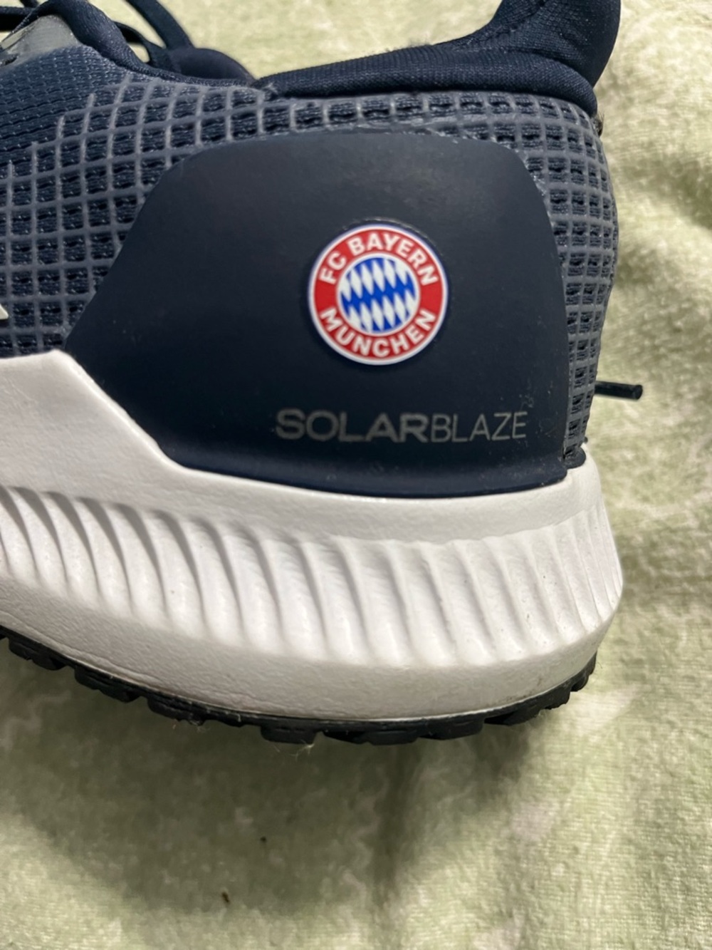 SolarBlaze FC Bayern München Running Shoe - Navy & White